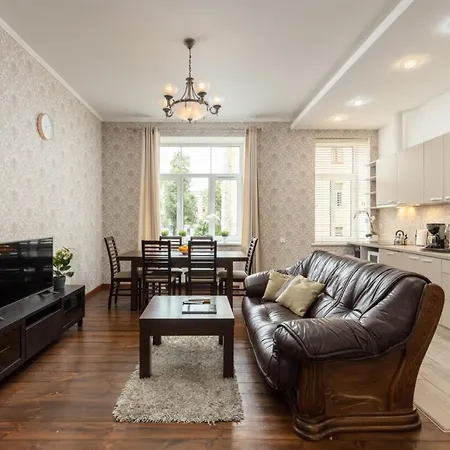 Stylish And Spacious Flat In The Center Of Lejlighed Riga