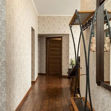 Lejlighed Stylish And Spacious Flat In The Center Of